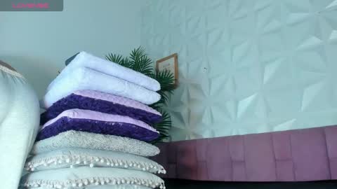 hellen     online show from 10-16-25, 07:15