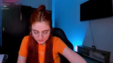 Snapshot of hellena_1 chatting on 04-06-26, 07:15 Juliet online show from 04-06-26, 07:15