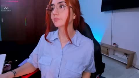 Snapshot of hellena_1 chatting on 04-08-26, 10:32 Juliet online show from 04-08-26, 10:32