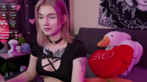 Snapshot of hellenhornny chatting on 02-16-25, 06:32 HellenHorny online show from 02-16-25, 06:32