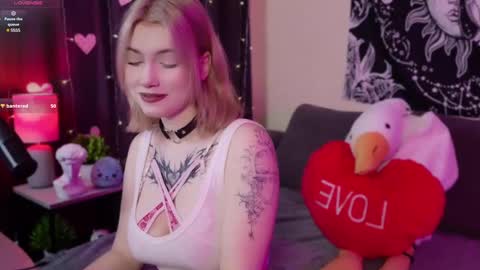 Snapshot of hellenhornny chatting on 02-20-25, 09:22 HellenHorny online show from 02-20-25, 09:22