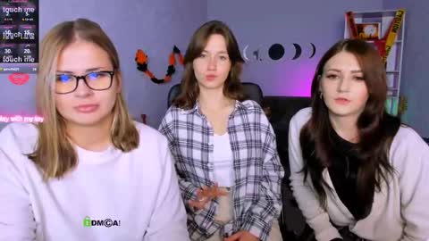 Snapshot of helli_belli chatting on 10-29-25, 08:21 Helli online show from 10-29-25, 08:21