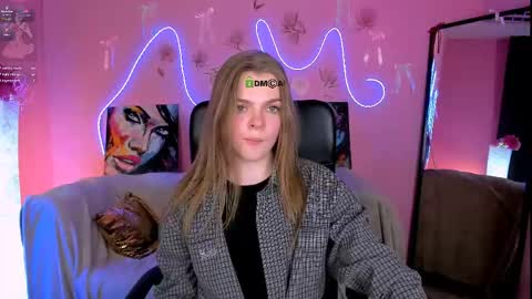 Helli online show from 05-05-26, 07:33