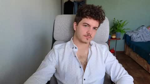 Snapshot of hellish_sugar chatting on 04-09-26, 06:19 Remy online show from 04-09-26, 06:19