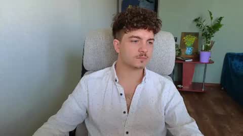 Snapshot of hellish_sugar chatting on 07-04-26, 05:57 Remy online show from 07-04-26, 05:57
