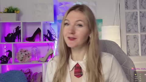Snapshot of hello_lisha chatting on 01-16-25, 08:11 Alisia Monday to Friday from 10 am to 4 pm GMT 2 online show from 01-16-25, 08:11