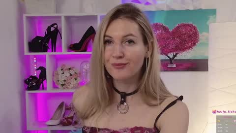 Snapshot of hello_lisha chatting on 01-22-25, 02:14 Alisia Monday to Friday from 10 am to 4 pm GMT 2 online show from 01-22-25, 02:14