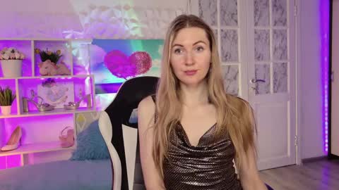 Snapshot of hello_lisha chatting on 02-07-25, 03:08 Alisia Monday to Friday from 10 am to 4 pm GMT 2 online show from 02-07-25, 03:08