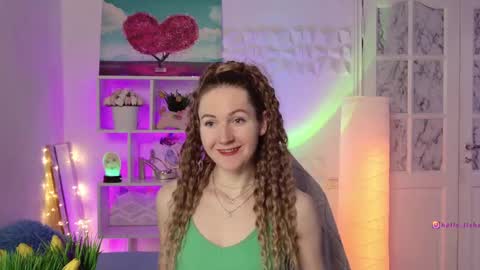 Snapshot of hello_lisha chatting on 02-18-25, 08:05 Alisia Monday to Friday from 10 am to 4 pm GMT 2 online show from 02-18-25, 08:05