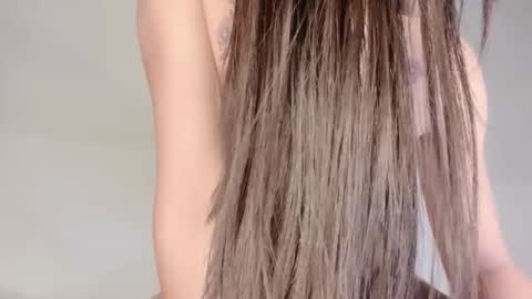 Snapshot of hello_mie chatting on 03-20-26, 03:50 hello_mie online show from 03-20-26, 03:50