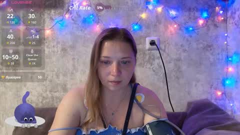 Snapshot of hello_x_pussy chatting on 09-30-25, 04:12 Mila online show from 09-30-25, 04:12