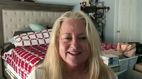 Hunnys Hive online show from 01-09-25, 08:44