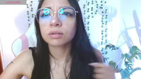 hellokitty_valery1 online show from 05-17-26, 12:30
