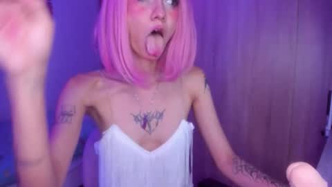 Raven and Momo online show from 01-05-26, 10:02