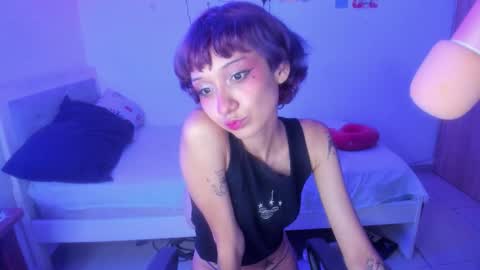 Raven and Momo online show from 02-02-26, 03:27