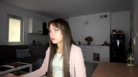 Snapshot of hellyluxury chatting on 07-20-26, 05:59 hellyluxury online show from 07-20-26, 05:59