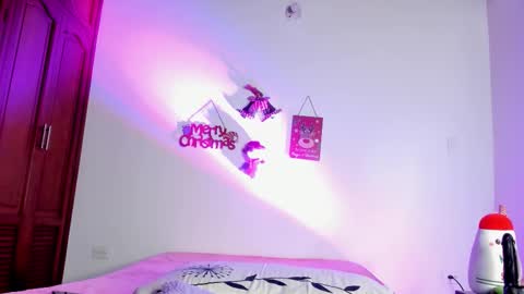 Snapshot of hellzel_moon chatting on 01-09-26, 03:09 Hellzel online show from 01-09-26, 03:09