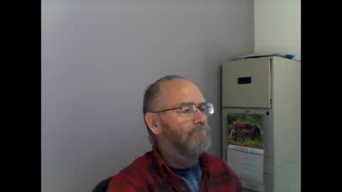 Snapshot of helopilot01 chatting on 10-11-25, 03:32 helopilot01 online show from 10-11-25, 03:32