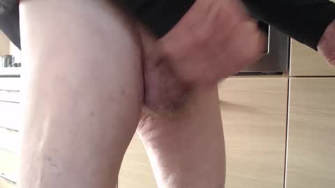 Snapshot of helpmegetitup70 chatting on 03-25-26, 10:43 older cock online show from 03-25-26, 10:43