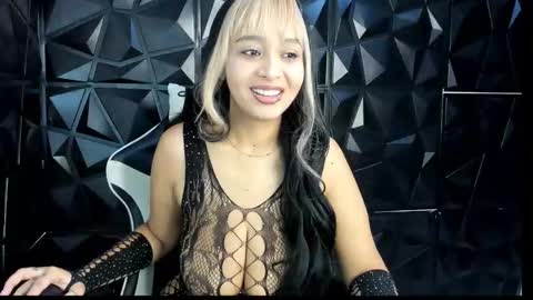 heluehorny13 online show from 09-28-25, 05:24