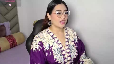 Snapshot of heluejamil chatting on 10-30-25, 02:07 Zahira online show from 10-30-25, 02:07