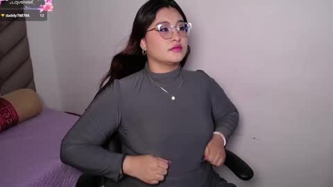 Snapshot of heluejamil chatting on 11-10-25, 08:19 Zahira online show from 11-10-25, 08:19