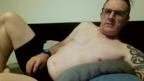Snapshot of hempie1973 chatting on 07-20-26, 11:12 hempie1973 online show from 07-20-26, 11:12