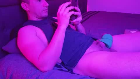 Snapshot of hennidrip chatting on 01-17-26, 05:45 HENNIDRIP online show from 01-17-26, 05:45