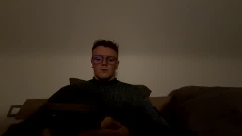 Snapshot of henrietje chatting on 12-03-25, 04:27 henrietje online show from 12-03-25, 04:27