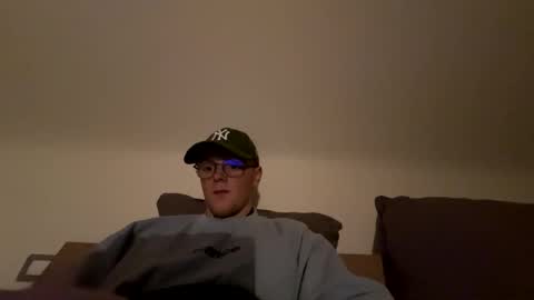 Snapshot of henrietje chatting on 01-07-26, 08:55 henrietje online show from 01-07-26, 08:55