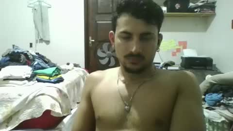 Snapshot of henrifran chatting on 10-18-25, 10:32 henrifran online show from 10-18-25, 10:32