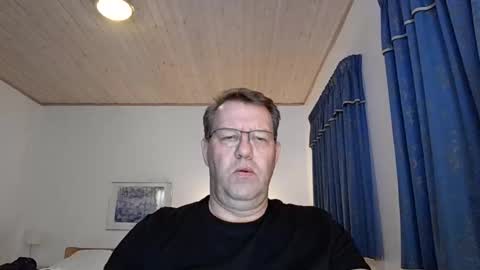 henrikrp1971 online show from 12-11-24, 12:33