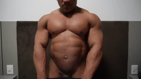 Snapshot of henrimusclee chatting on 06-29-26, 10:43 Henri online show from 06-29-26, 10:43