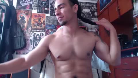 Snapshot of henry_barbarian_ chatting on 01-06-25, 05:06 Henry Barbarian online show from 01-06-25, 05:06