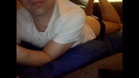 Snapshot of henryhipster chatting on 12-14-25, 11:20 Henryhipster sub spank useme new Europe Twink kiss first fit kinky naughty online show from 12-14-25, 11:20