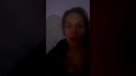 Snapshot of hensiki1 chatting on 12-14-25, 08:02 love to experiment online show from 12-14-25, 08:02