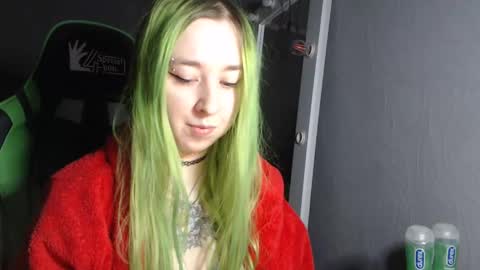 Snapshot of hentaishiing chatting on 12-02-24, 06:32 Hentaishiing online show from 12-02-24, 06:32