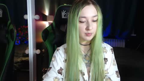 Snapshot of hentaishiing chatting on 01-08-25, 05:05 Hentaishiing online show from 01-08-25, 05:05