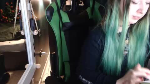 Hentaishiing online show from 11-20-25, 10:53