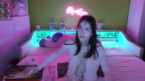 Snapshot of heraluna_ chatting on 02-13-25, 10:54 HeraLuna  online show from 02-13-25, 10:54