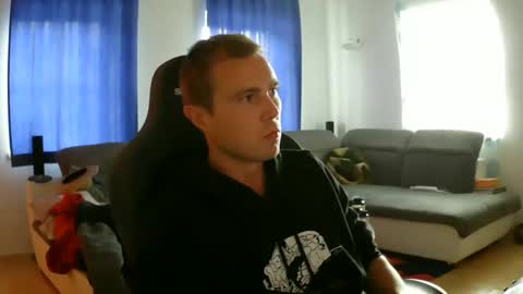 John Pearl online show from 05-17-26, 04:03
