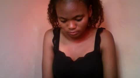 Snapshot of herisse01 chatting on 05-17-26, 12:34 herisse01 online show from 05-17-26, 12:34