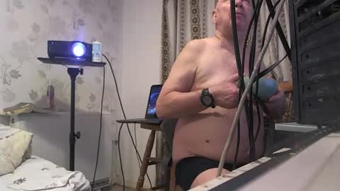 mature online show from 11-04-25, 06:01