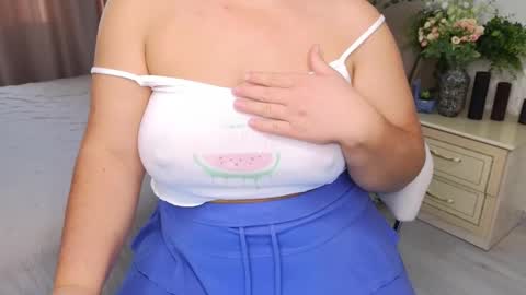 Maryana online show from 10-16-25, 05:41