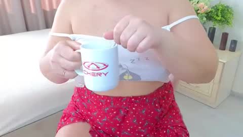 Snapshot of heroine_of_your_life chatting on 03-17-26, 06:50 Maryana online show from 03-17-26, 06:50