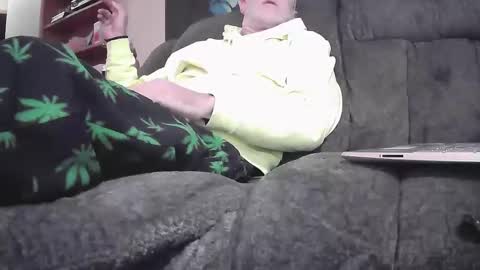 Snapshot of herpotheadpup chatting on 11-30-25, 12:36 herpotheadpup online show from 11-30-25, 12:36