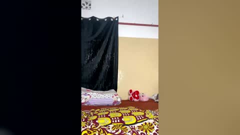 Snapshot of herslatt chatting on 04-12-26, 11:43 herslatt online show from 04-12-26, 11:43