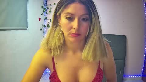 Hestesiaxx online show from 12-13-24, 01:59