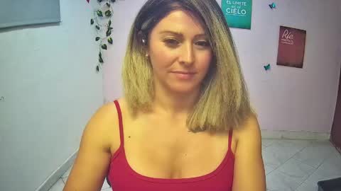 Hestesiaxx online show from 05-12-26, 01:58