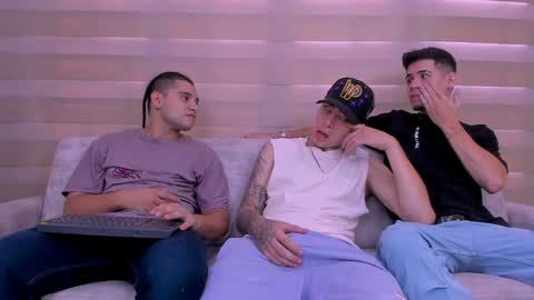 heteros men online show from 02-07-25, 08:10